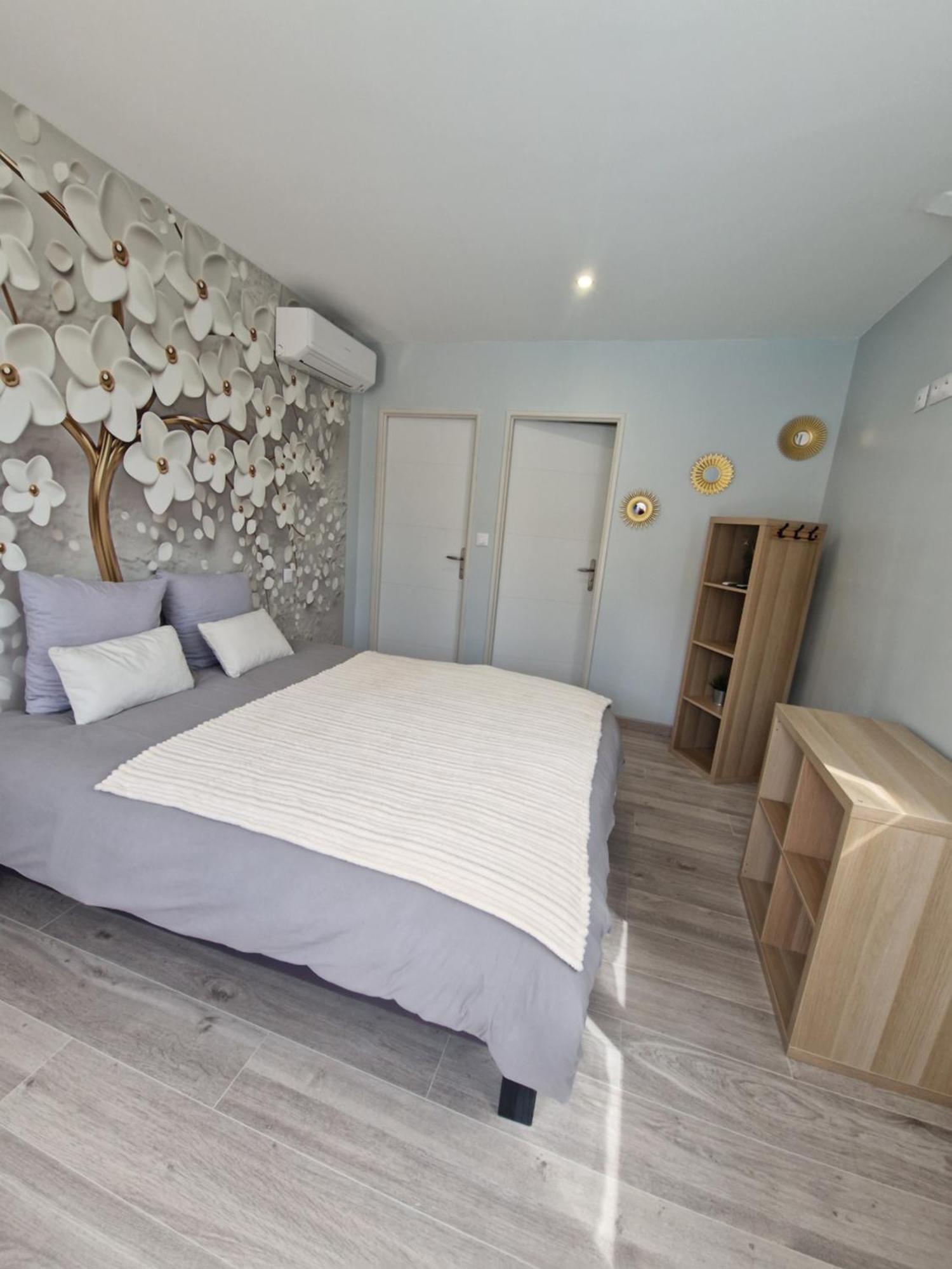 Les Restanques De Camelie Hotel Saint-Thome Luaran gambar